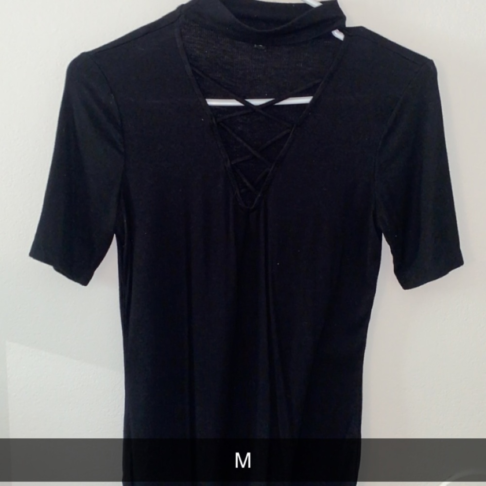Cross cross choker top